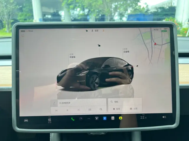 Tesla Model 3 — Фото автомобиля 18