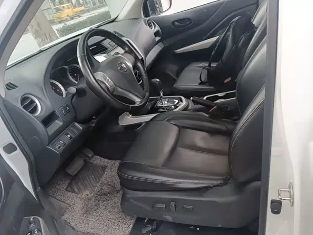 Nissan Navara — Фото автомобиля 14