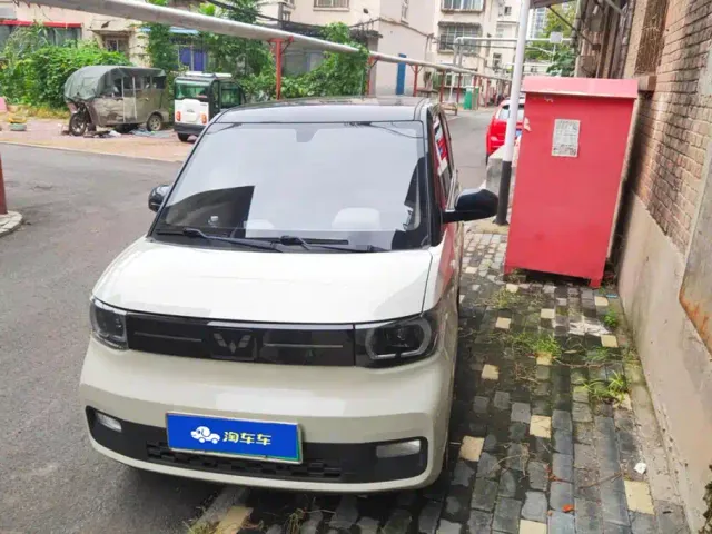 Фотография автомобиля — Wuling Hongguang Mini EV