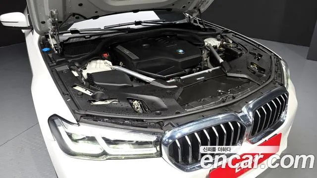 BMW 5-Series — Фото автомобиля 6