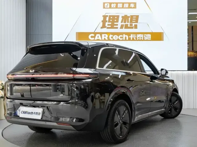 Li Auto L8 — Фото автомобиля 7