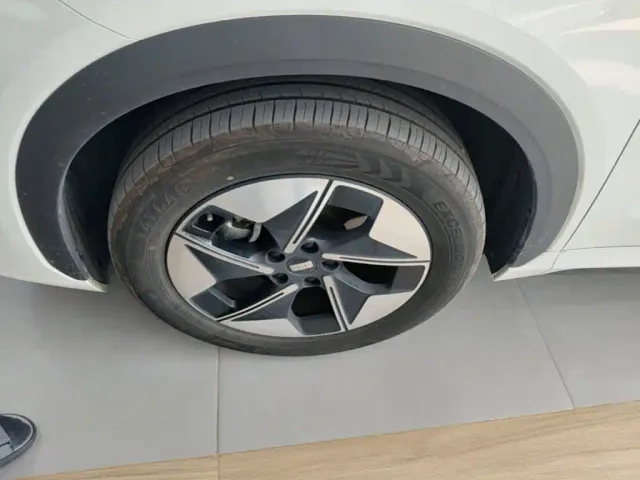 Geely Galaxy E5 — Фото автомобиля 22