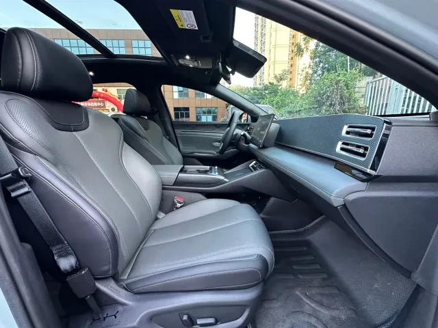 BYD Qin L — Фото автомобиля 6
