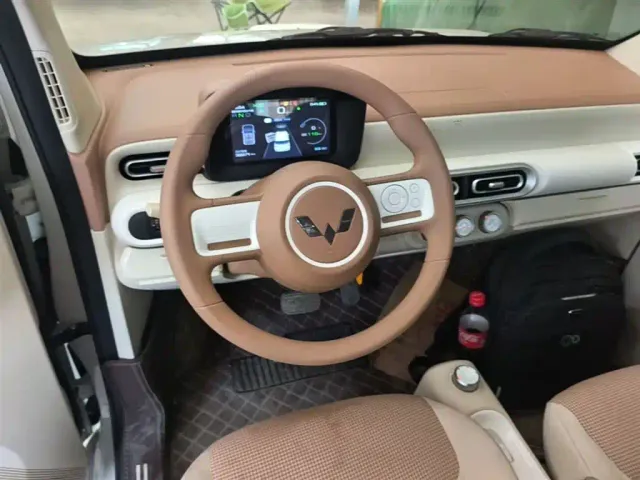 Wuling Hongguang Mini EV — Фото автомобиля 10
