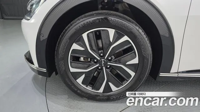 Kia EV6 — Фото автомобиля 5