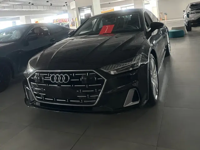Фотография автомобиля — Audi A7L