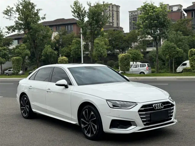 Audi A4L — Фото автомобиля 3
