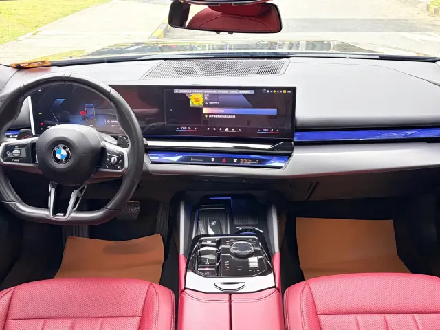 BMW 5 Series — Фото автомобиля 9