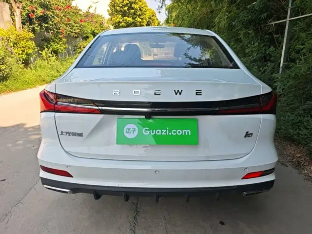 Roewe i5 — Фото автомобиля 5