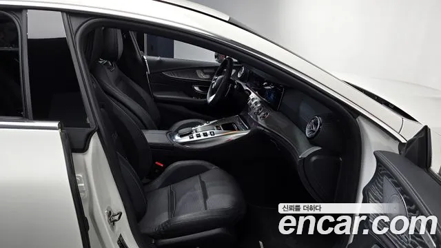 Mercedes-Benz AMG GT 4 двери 43 4MATIC+ — Фото автомобиля 23