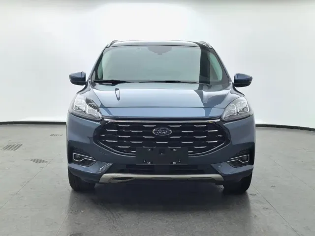 Ford Escape — Фото автомобиля 2