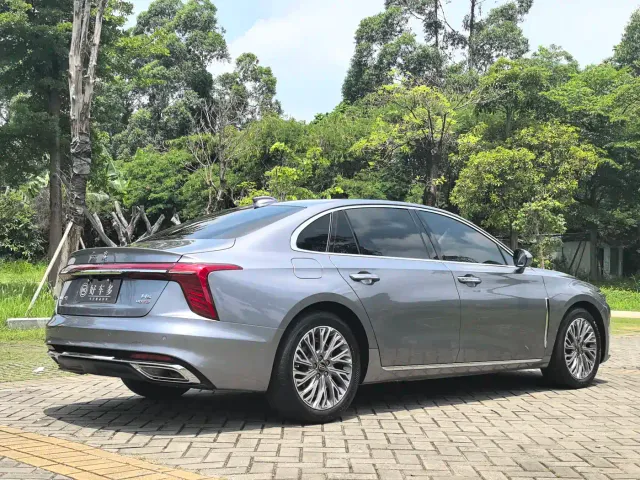 Hongqi H5 — Фото автомобиля 5