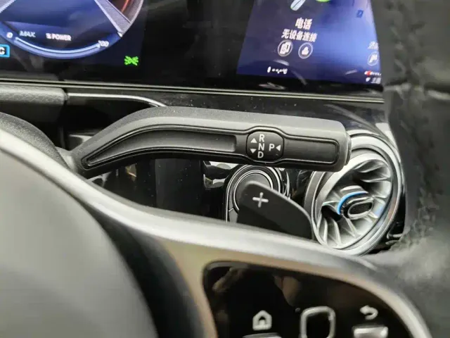 Mercedes-Benz EQA — Фото автомобиля 13