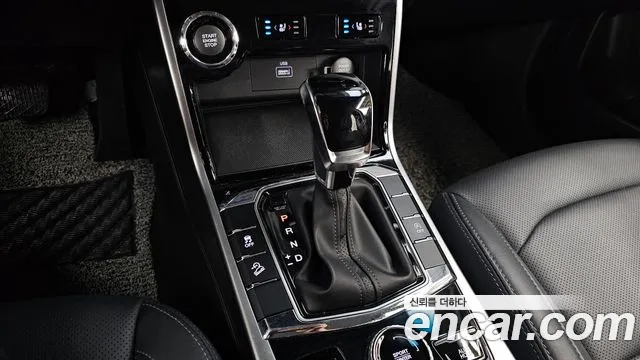 KGM Korando Beautiful — Фото автомобиля 12