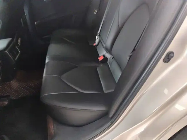 Toyota Camry — Фото автомобиля 16