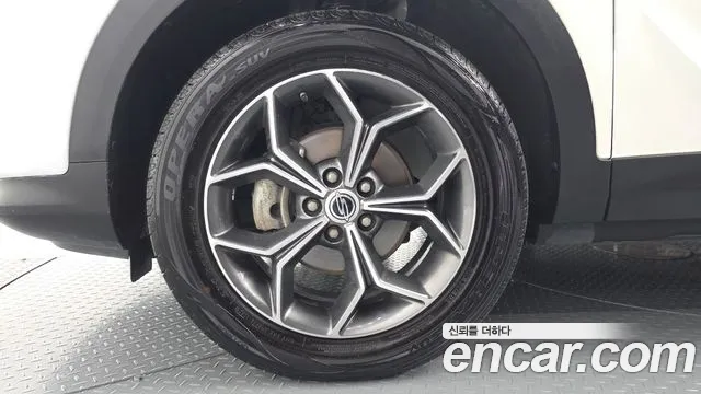 KGM Korando Beautiful — Фото автомобиля 5