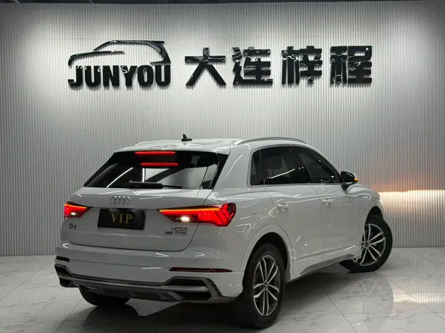 Audi Q3 — Фото автомобиля 4