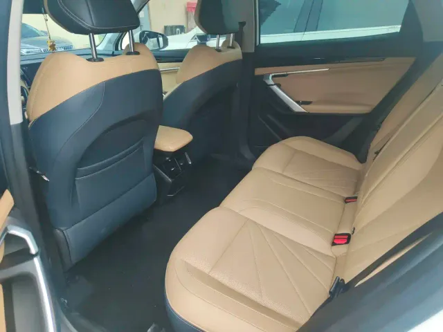 Geely Boyue L — Фото автомобиля 5