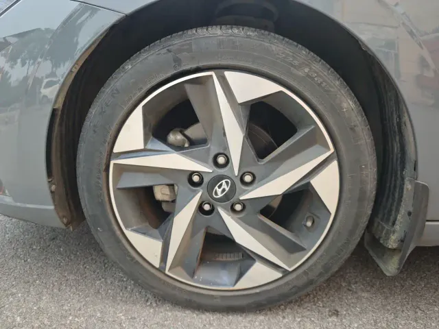 Hyundai Elantra — Фото автомобиля 9