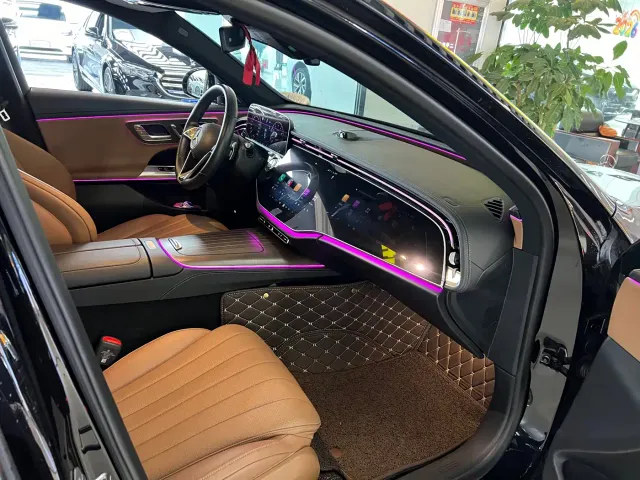 Mercedes-Benz E-Class — Фото автомобиля 14