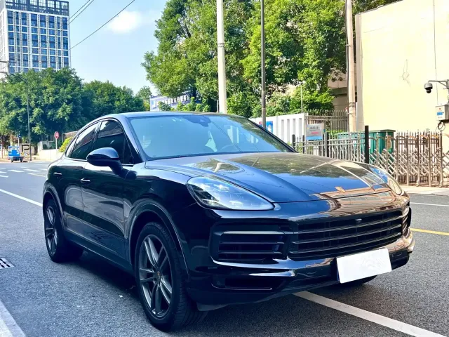 Porsche Cayenne — Фото автомобиля 2