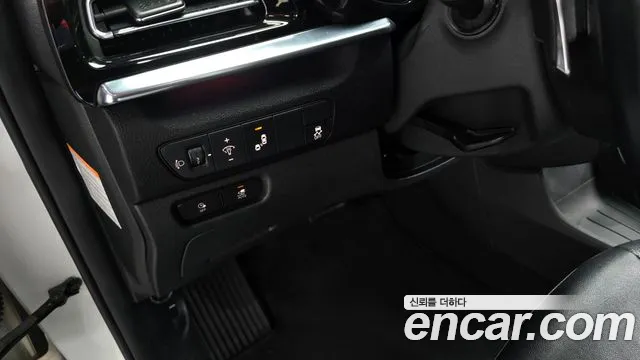 Kia Niro — Фото автомобиля 19
