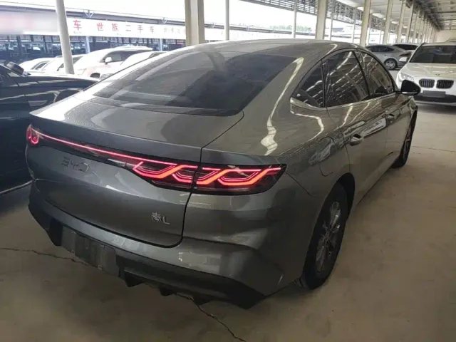 BYD Qin L — Фото автомобиля 6