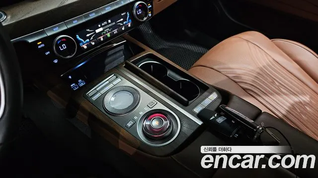 Genesis G80 Бензин 2.5 турбо AWD — Фото автомобиля 9