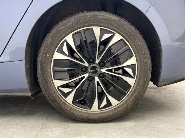 BYD Seal — Фото автомобиля 15