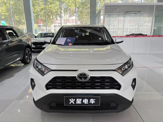 Фотография автомобиля — Toyota RAV4