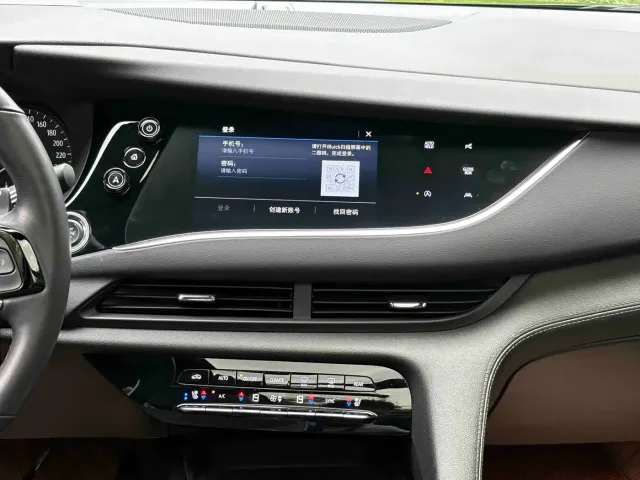 Buick Enclave — Фото автомобиля 11