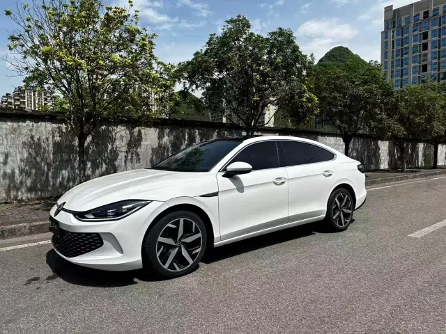 Volkswagen Lamando — Фото автомобиля 3