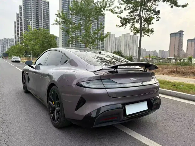 Xiaomi SU7 — Фото автомобиля 7