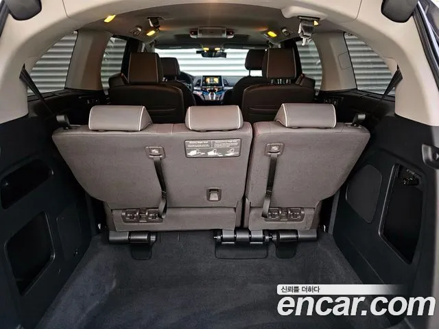 Honda Odyssey — Фото автомобиля 14