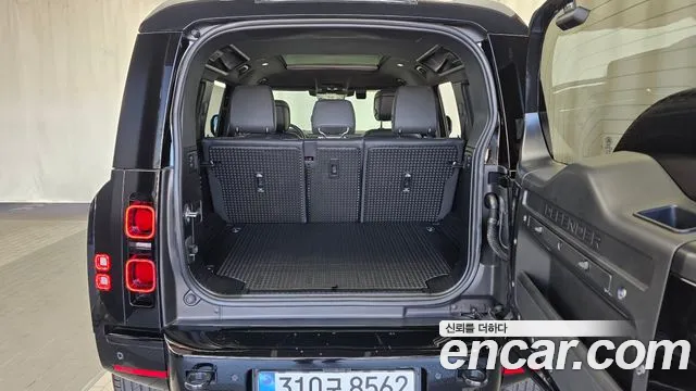 Land Rover Defender L663 — Фото автомобиля 26