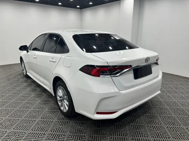Toyota Corolla — Фото автомобиля 7