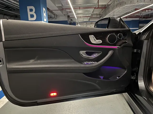 Mercedes-Benz E-Class — Фото автомобиля 12