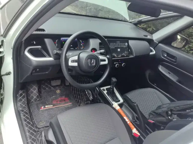 Honda Fit — Фото автомобиля 9