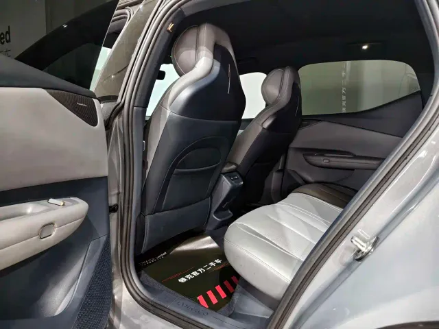Lynk & Co Z20 — Фото автомобиля 14