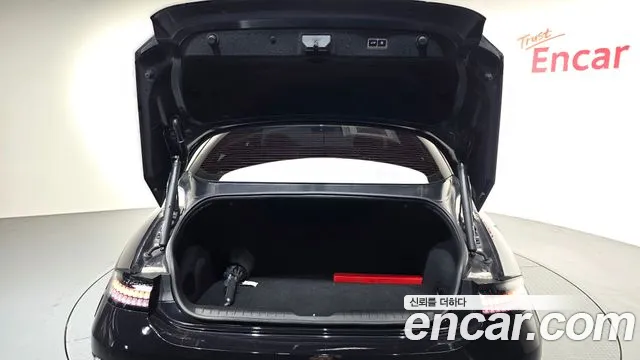 Hyundai Ioniq 6 — Фото автомобиля 24