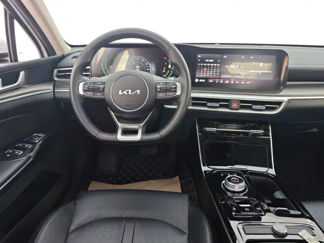 Kia K5 — Фото автомобиля 23