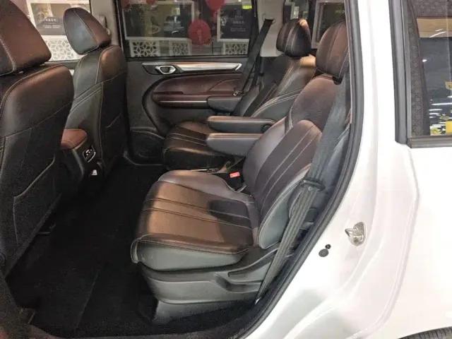 GAC Trumpchi M6 — Фото автомобиля 16