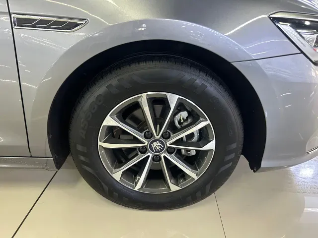 BYD Qin PLUS — Фото автомобиля 25