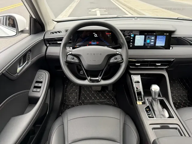 Roewe i5 — Фото автомобиля 13