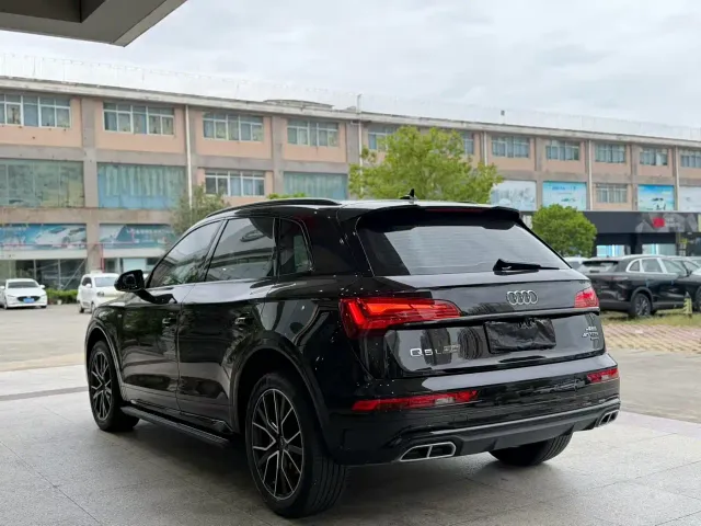 Audi Q5L — Фото автомобиля 9
