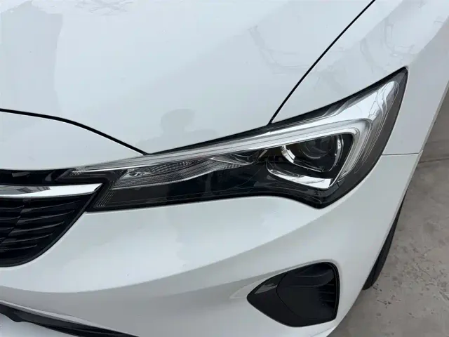 Buick Verano — Фото автомобиля 3