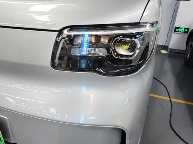 Wuling Motors Wuling Zhiguang NEV 2025 Standard Version — Фото автомобиля 23