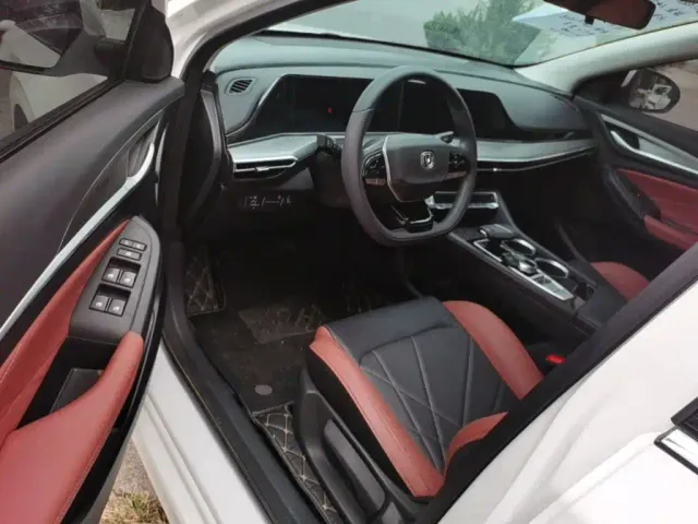 Changan Eado — Фото автомобиля 15