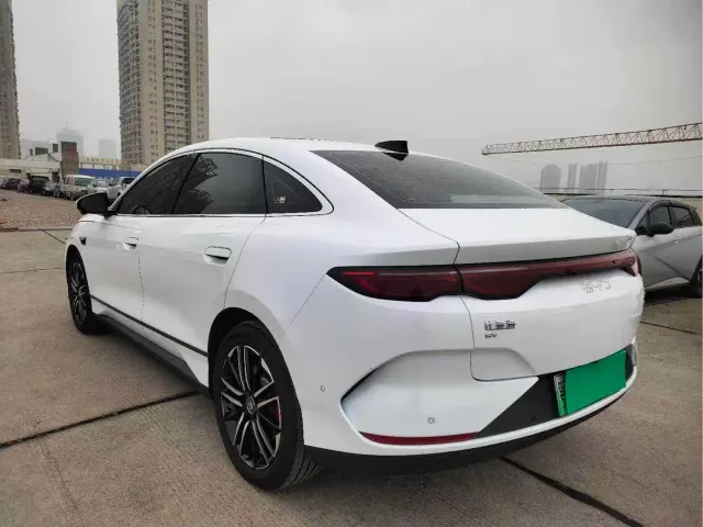 BYD Qin L — Фото автомобиля 6