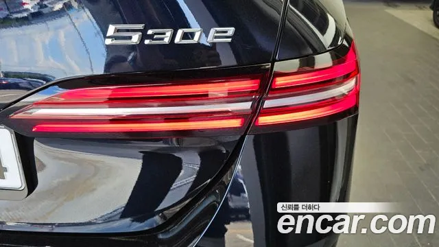 BMW 5-Series 5 серия (G60) — Фото автомобиля 21